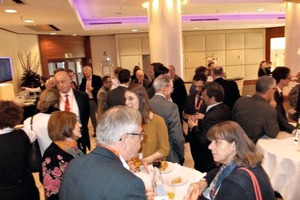 2 During the breaks the participants exchanged knowledge and information