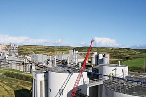 1 One main advantage of separate grinding is that it improves the performance of cement in concrete