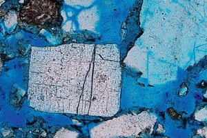 9 Detail image of a barite grain from specimen R25