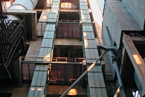 Bucket elevators by Beumer have long service lives coupled with low operating costs and count among the most economical worldwide