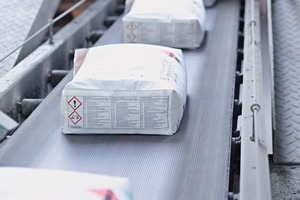 5 SEAL prevents spillage during transport