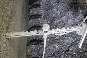 2 Filling level sensors and other instrumentation for monitoring the automated sequences