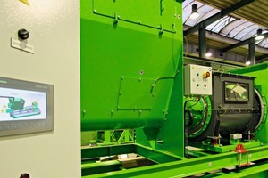 1 ODM-WeighTUBE (back) and ODM-GravitAS control system (front)