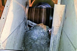 8 The increased flow of material cleared from the belt required a vibrating dribble chute to be installed