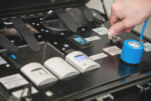 2 The bag tester can be easily operated with the digital display unit