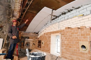 Ongoing refurbishment of the multichamber shaft kiln