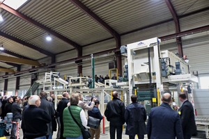 8 Then, it was time for an up-close look at the Pacpal Palletizer 5000