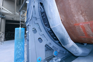 1 Two separate tensioning ropes for the upper and lower strand ensure easy and uniform pre-tensioning by steel weights