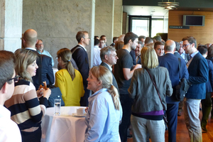 5 In the breaks, the attendees discussed the different research findings