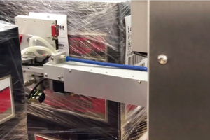 2 The AP182 pallet labeller is therefore particularly suitable for pallet labelling on one, two or three adjoining sides