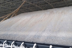 2 Raw mix pile reclaiming