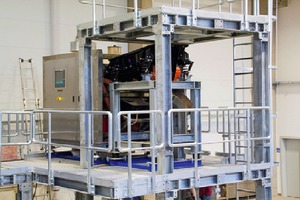 8 Rear view of the freefall sorter with control panel