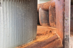 5a Impeller with wear on the centerplate