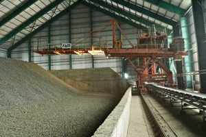 2 FAM stacker by KHI Kawasaki Heavy Ind. Ltd. But Son, Vietnam, 2009; limestone: 600 t/h; additives: 250 t/h; clay: 150 t/h