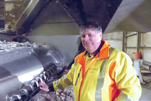 9 Plant manager Stefan Groß proudly explains how the new shredder works