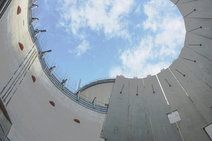 1 and 2 thomas ­zement has invested in a high-­performance multi-chamber silo