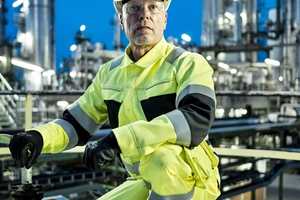 1 The design with the distinctive triangle in assorted colour combinations, gives the company the possibility to fit several distinctive departments with a consistent, unitary design