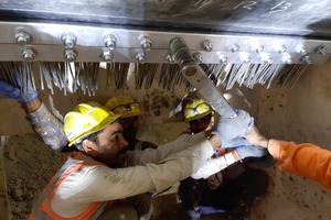 1 Torque tightening of clamping connection nuts