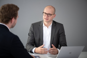 Dr. Matthias Frederichs, bbs Director General: “Special times require not only special measures, but also decisive political action.”