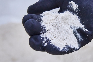 4 Parameters for the grindability of industrial minerals can be scaled up to larger systems relatively easily