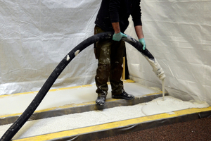 2 Flowable foam gypsum for filling wooden beam ceilings (practical test as part of the SULFOAM research project [21])