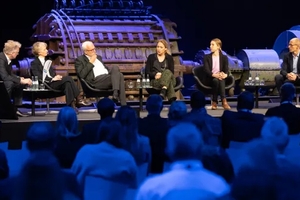 Panel discussion “Sustainable building as an impetus for regional change”