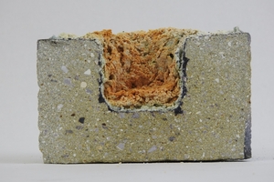 11 Alkali resistance of high alumina-SiC bricks with (left) and without (right) application of the ES lining concept