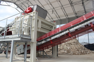 1 View of a gypsum recycling plant. In addition to the extraction of raw materials from domestic mining, recycled gypsum is an important pillar in the national supply of raw materials. However, the quantities are not sufficient to fill the gap if FGD gypsum is no longer available